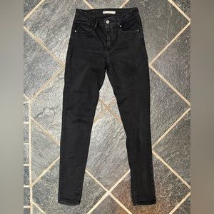 Levi’s 721 High Rise Skinny size 26